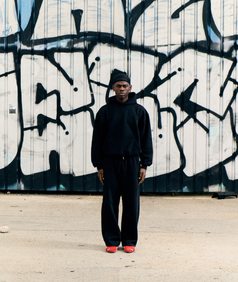 [badge] Model is 183cm — size L