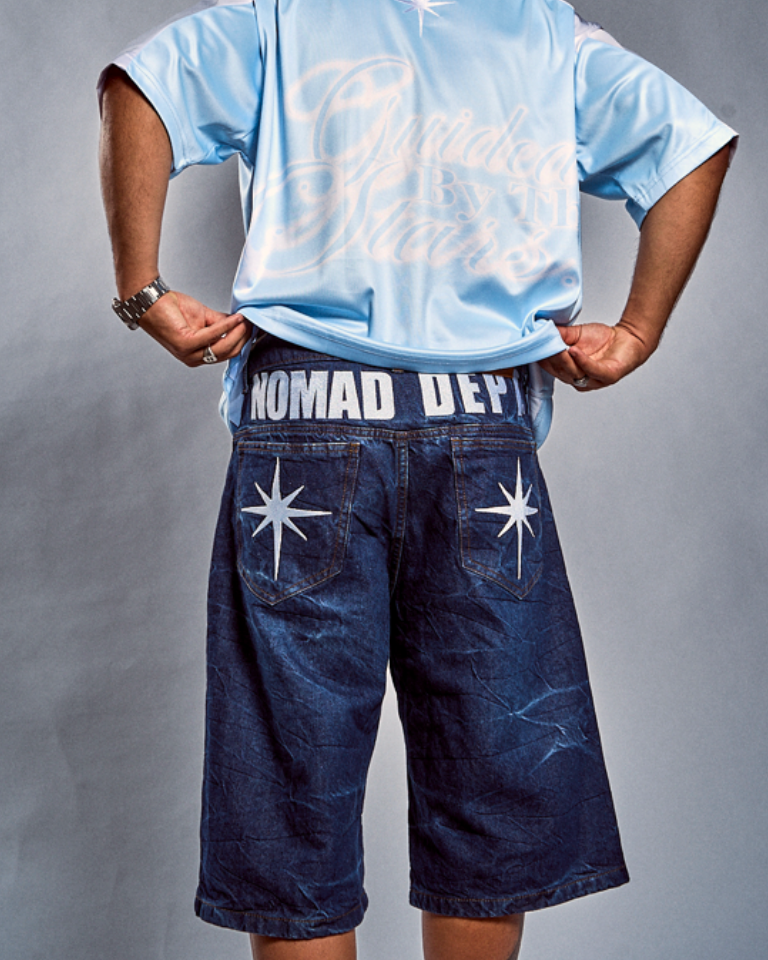[badge] Model is 180cm — size L
